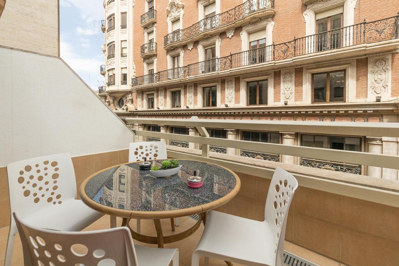 Appartamento Loft Con Terraza Centro Valenza Esterno foto