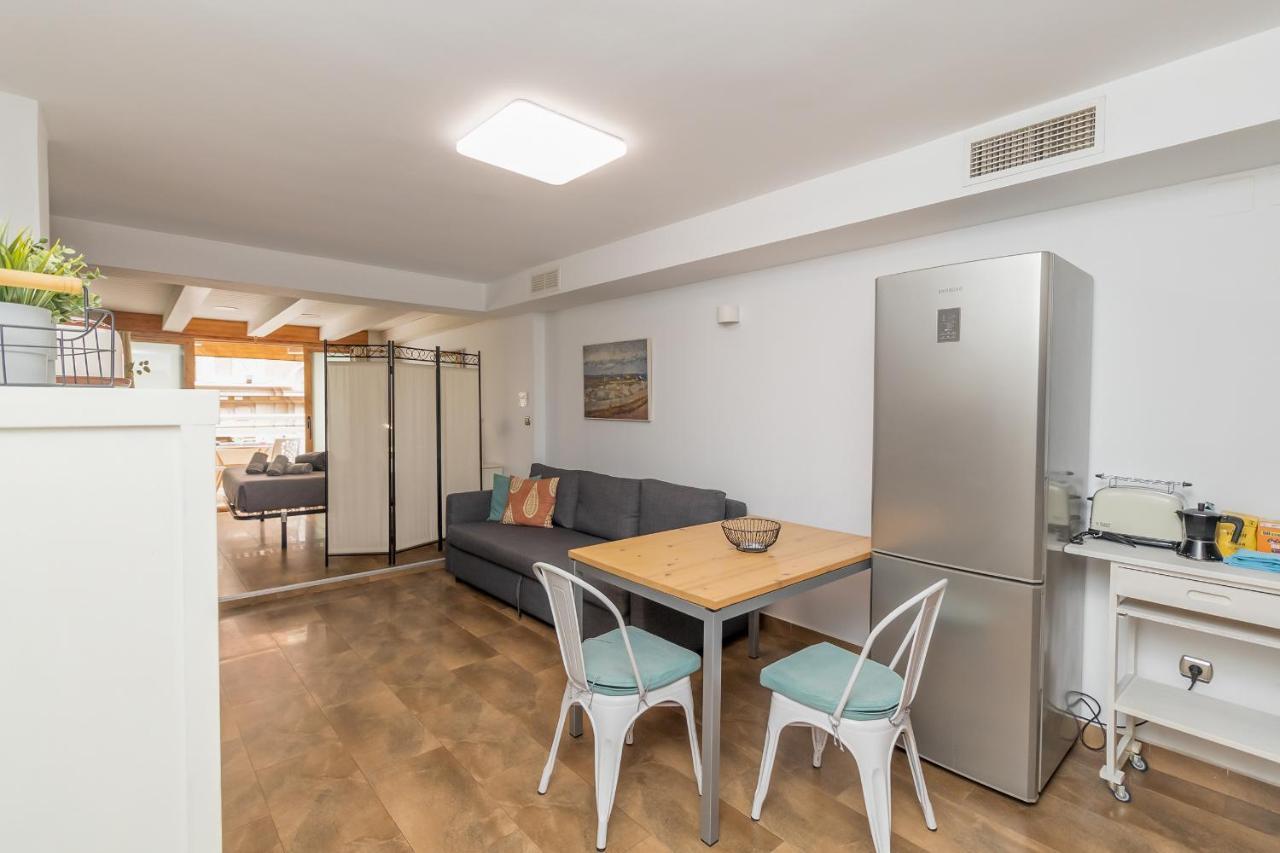 Appartamento Loft Con Terraza Centro Valenza Esterno foto